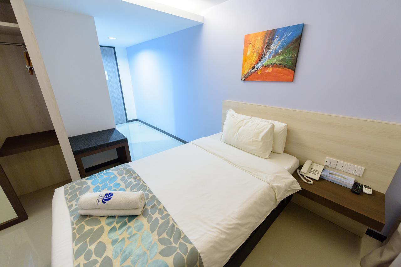 Samudra Hotel Kuching Esterno foto