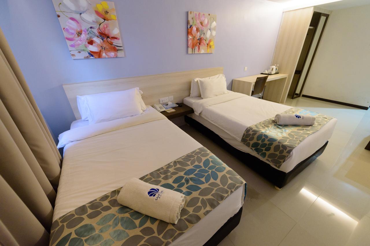 Samudra Hotel Kuching Esterno foto